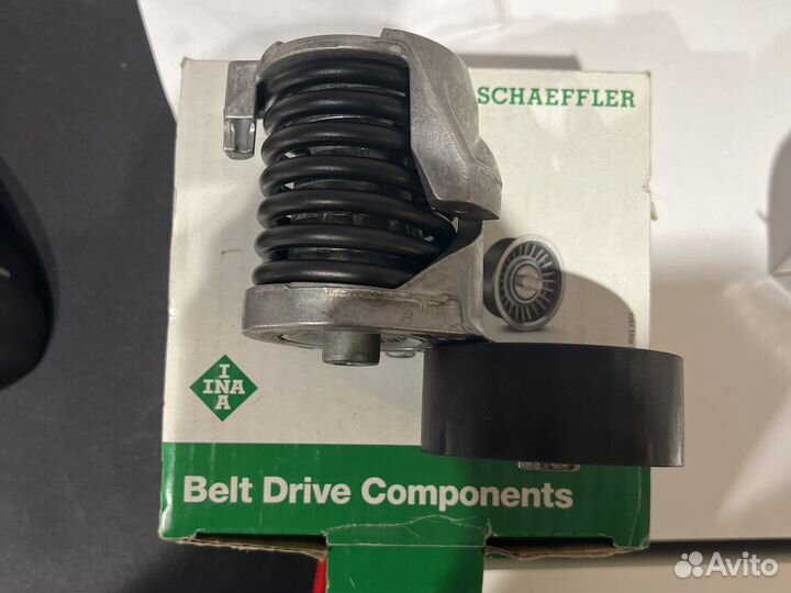Натяжитель ремня INA новый е90
