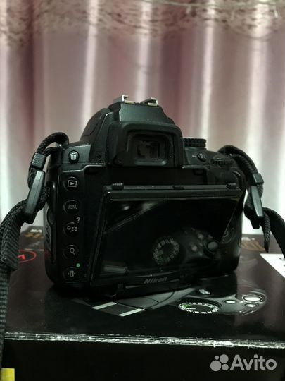 Зеркальный фотоаппарат