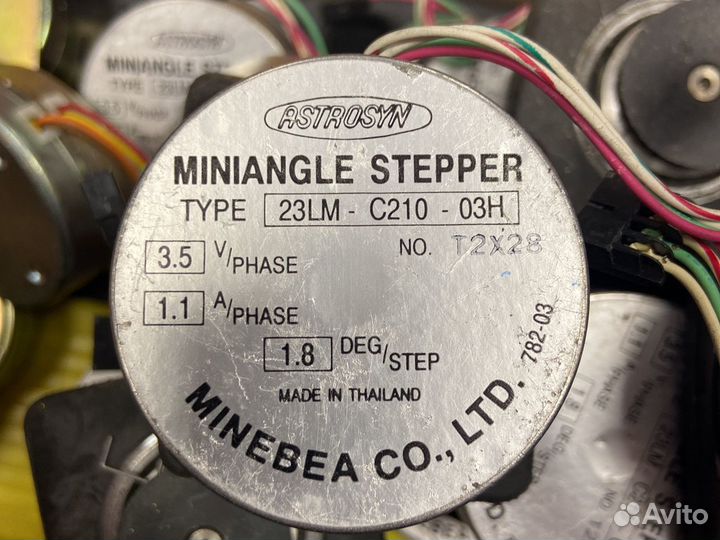 Шаговый двигатель