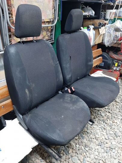 Передние сиденья на LADA гранту