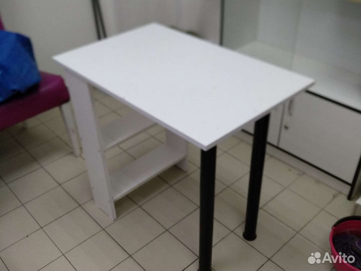 Стол для маникюра бу