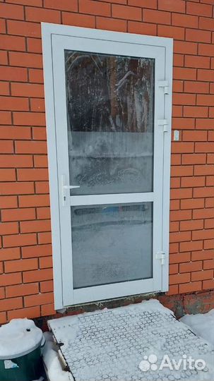 Дверь балконная