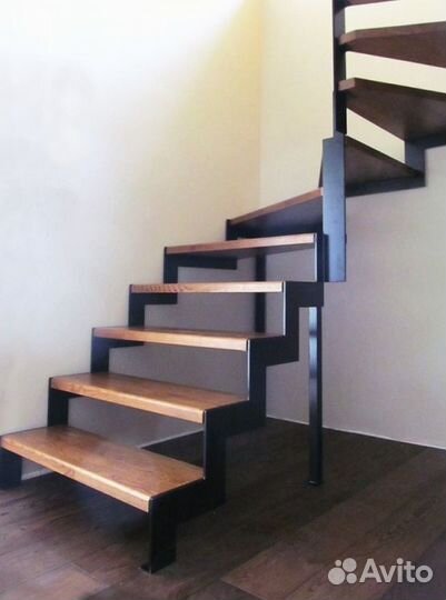 Металлический Каркас Лестницы на Монокосоуре на Вт