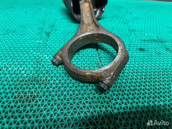 Поршень Land Rover Discovery3 L319 276DT 2008