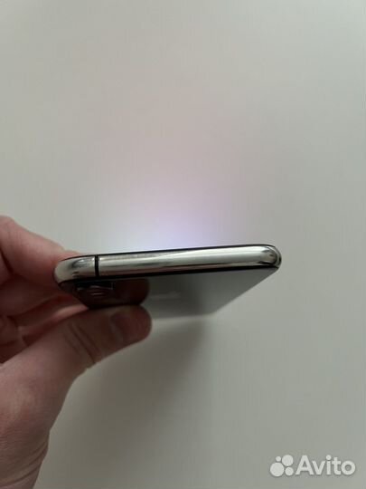 iPhone Xs, 64 ГБ