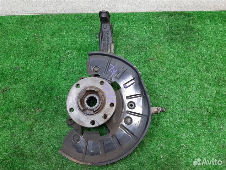 Кулак передний левый volkswagen Touareg (7L) 2007