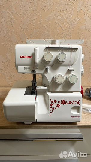 Оверлок Janome HQ-075D новый