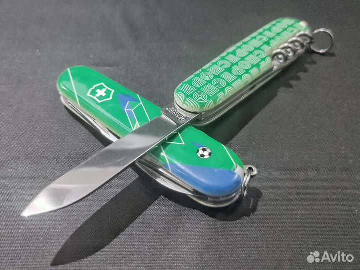 Швейцарский нож Victorinox Spartan Футбол России