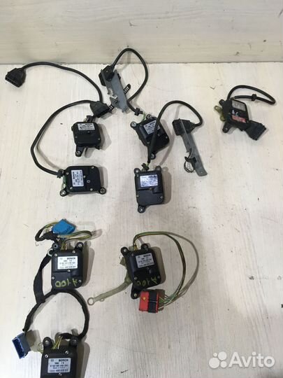 Моторчик регулировки заслонок Ауди 100 С4