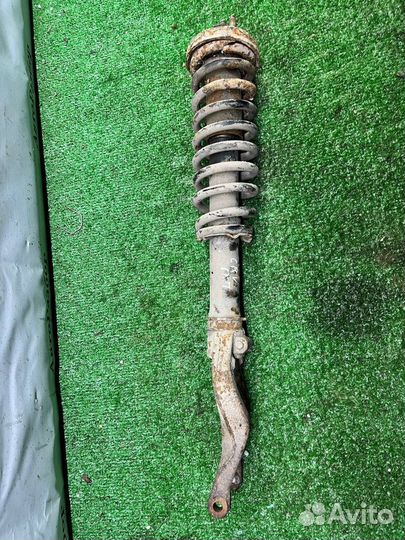 Амортизатор передний левый правый Honda CRV rd1