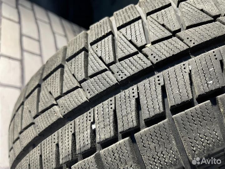 Bridgestone Blizzak Revo GZ 205/60 R16 92Q