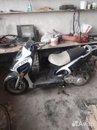 Скутер Торнадо 50 кубов