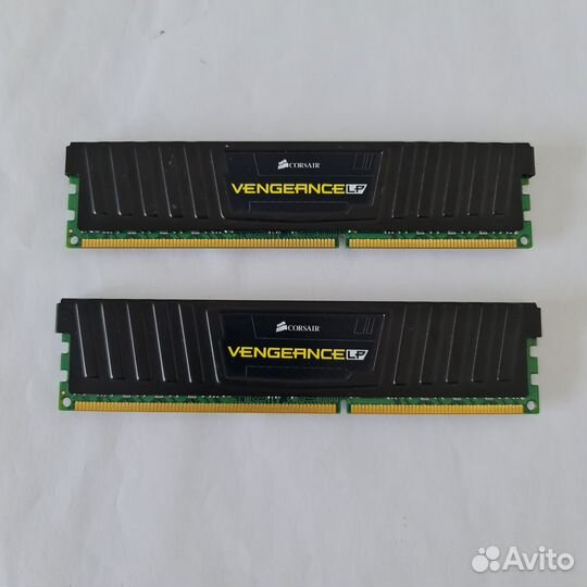 Corsair DDR 3 озу 4 gb 1600 мгц (Скупка Трейд-Ин)