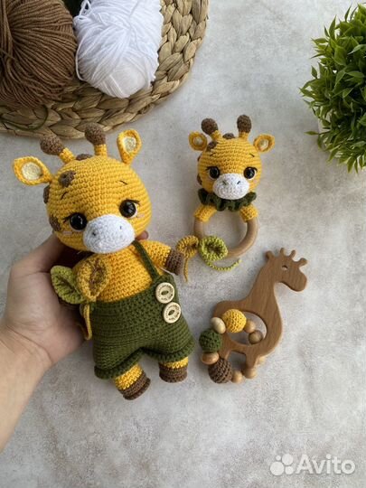 Вязаные игрушки, погремушки, держатели, грызунки