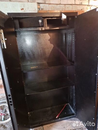 Оружейный сейф