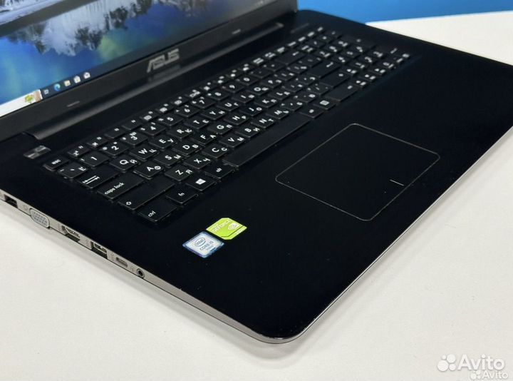 Игровой Asus 17.3