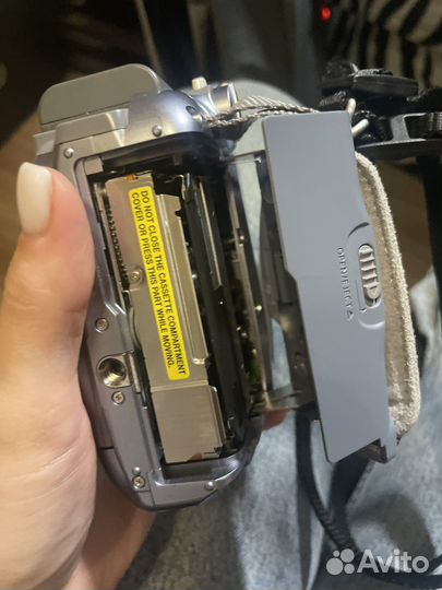 Видеокамера canon