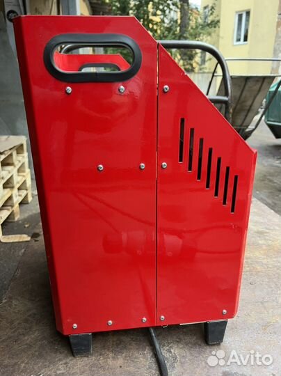 Зарядное устройство для тяговых аккумуляторов