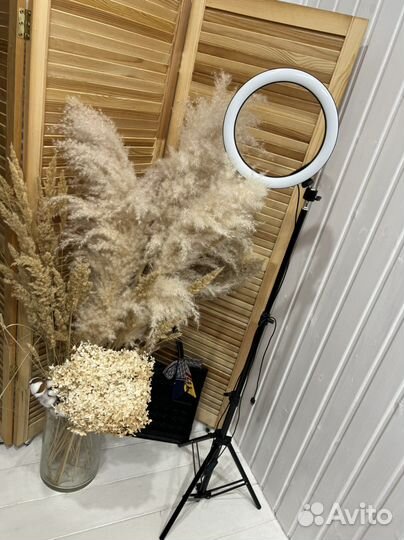 Кольцевая лампа со штативом