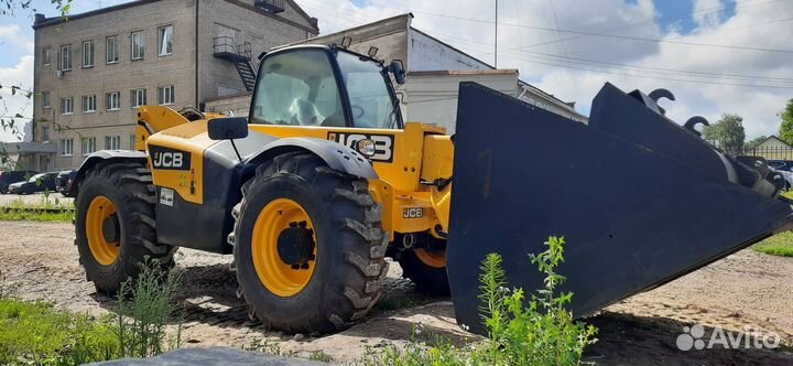 Телескопический погрузчик JCB 550-80, 2014