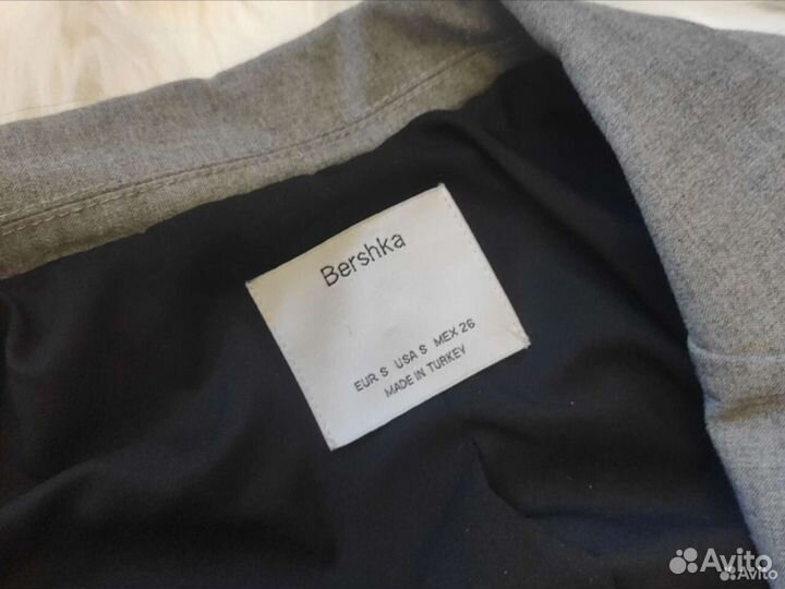 Жакет пиджак женский Bershka 42