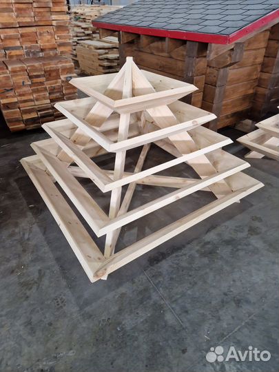 Клумба пирамида для цветов деревянная