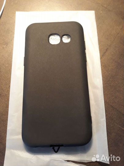 Чехол новыц самсунг а3 серия2017