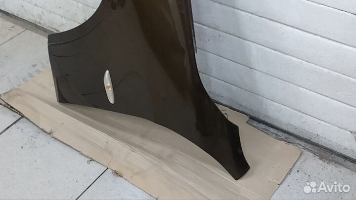 Крыло переднее левое Bmw X1 E84 N20B20 2010