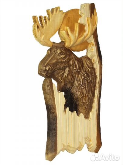Резное панно из дерева 