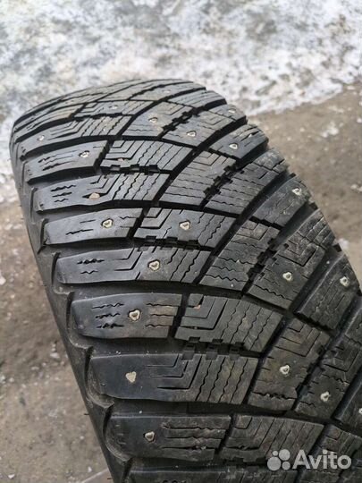 Goodyear Ultragrip Ice Arctic 205/55 R16