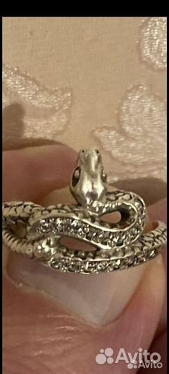 Серебряное кольцо