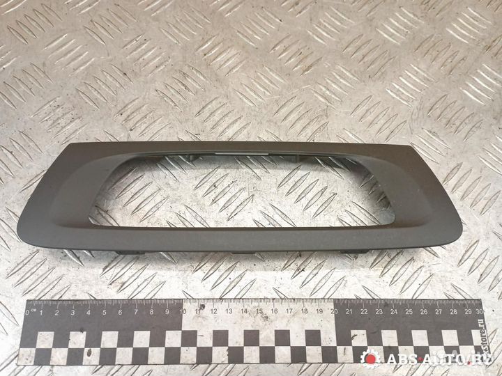Рамка магнитолы Renault Grand Scenic 3 2010