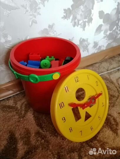 Конструктор в ведре