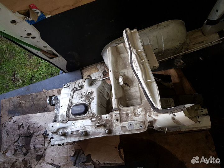 Лонжерон передний левый со стойкой Kia Quoris