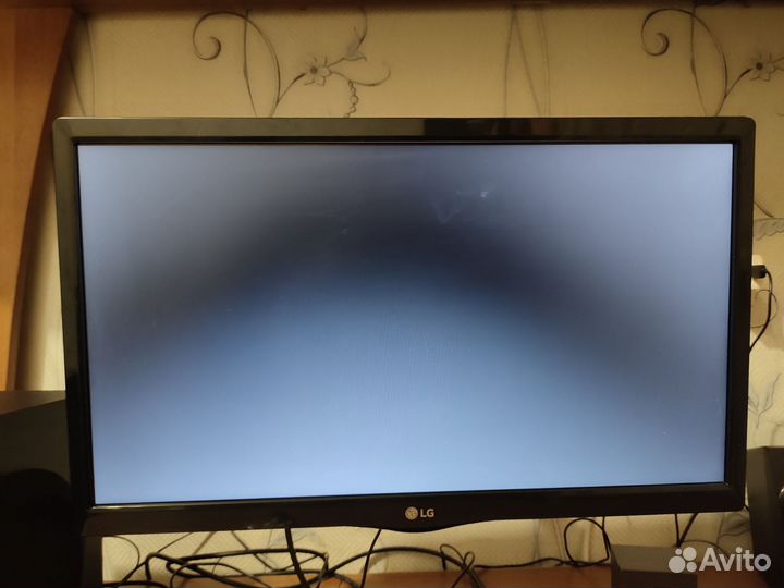 Монитор LG 19