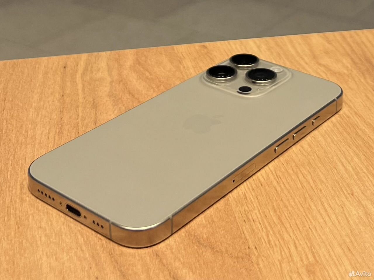 iPhone 16 Pro, 256 ГБ