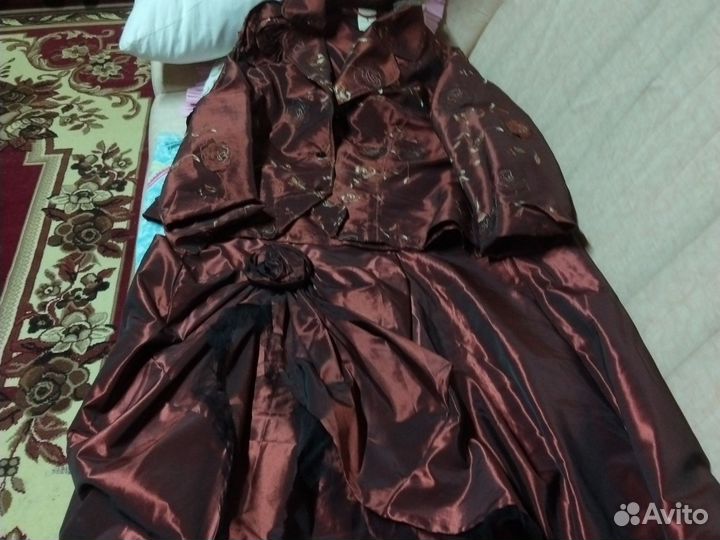 Костюм праздничный, шикарный