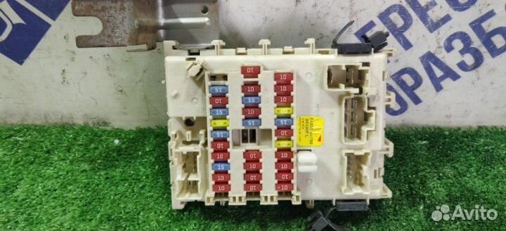 Блок предохранителей Nissan Primera P12 седан 2.0