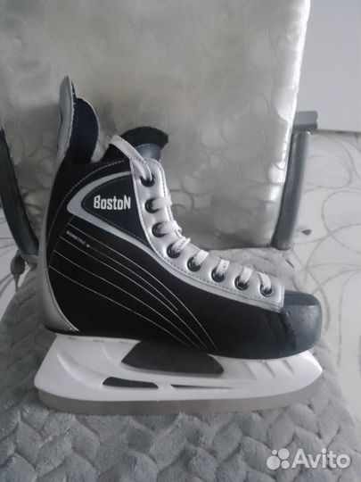 Коньки хоккейные