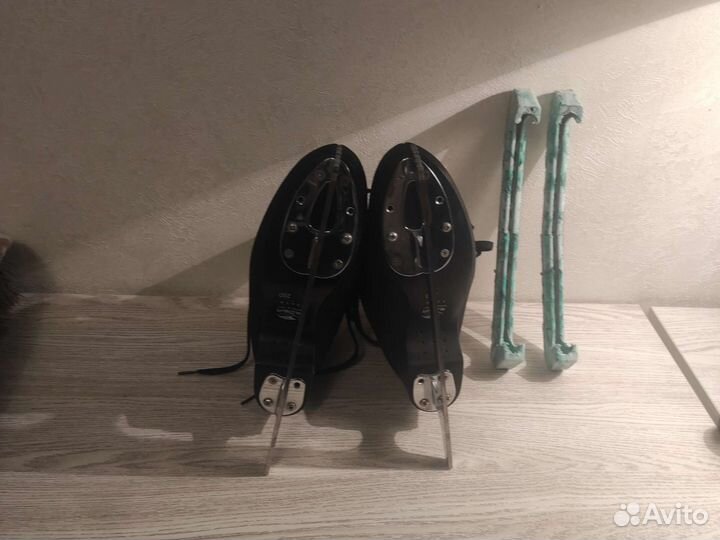 Фигурные коньки edea260