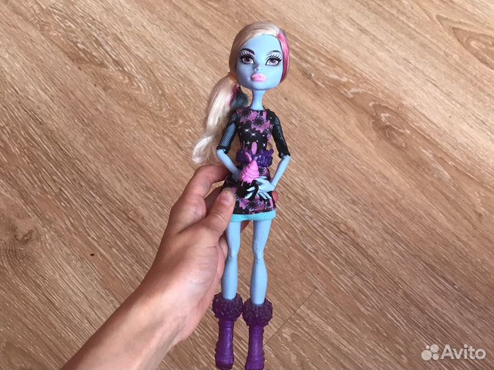 Кукла Монстер Хай, Эбби Боминейбл - Коффин Бин