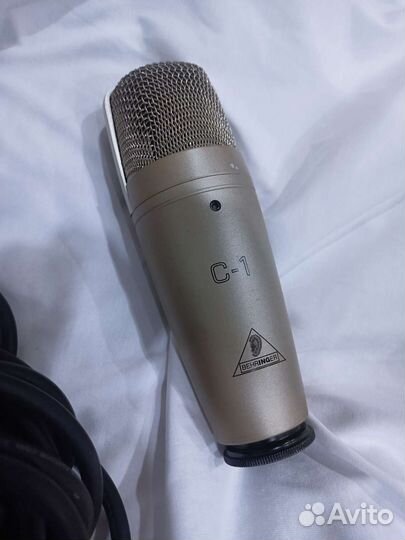 Микрофон behringer C1