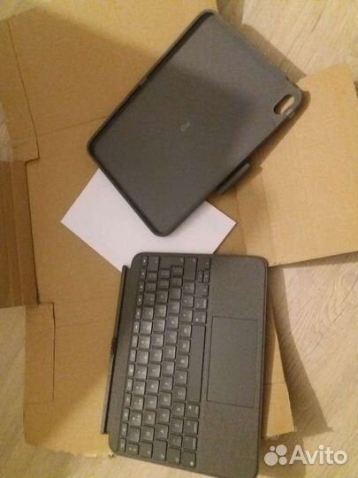 Чехол с клавиатурой iPad 10th 2022 logitech
