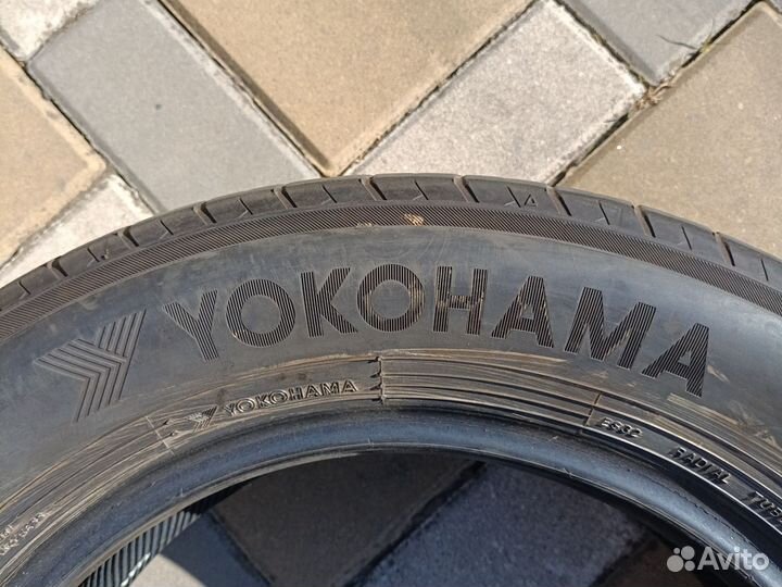 Yokohama Bluearth ES32 215/60 R16 99V