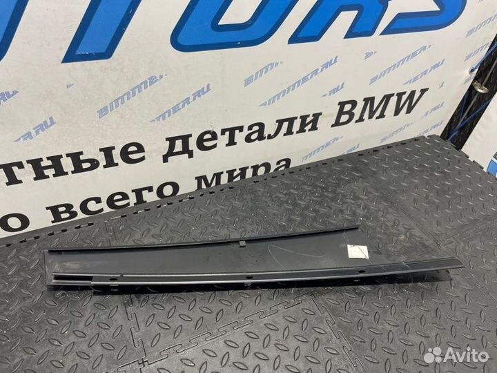 Накладка центральной стойки передняя правая Bmw