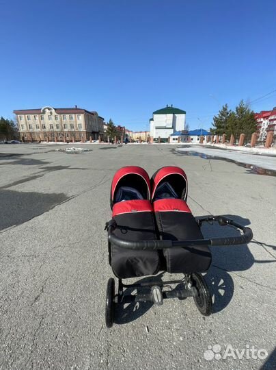 Детская коляска для двойняшек
