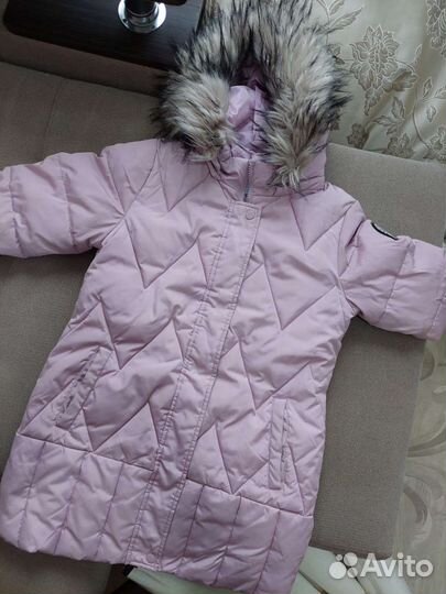Зимний пуховик на девочку нежно розового оттенка