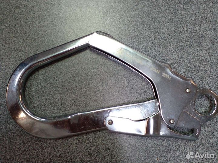 Карабин стальной большой монтажный