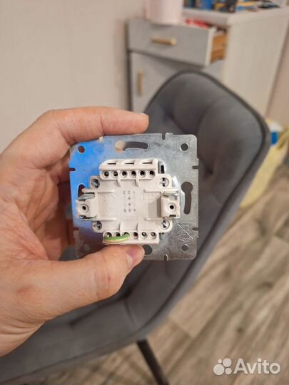 Проходные выключатели