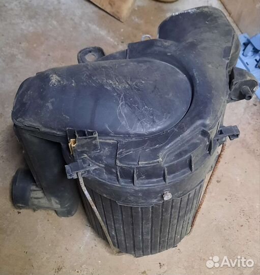 Корпус воздушного фильтра vw t4